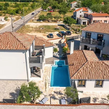 Dalmatinac Villa Murvica (Policnik)